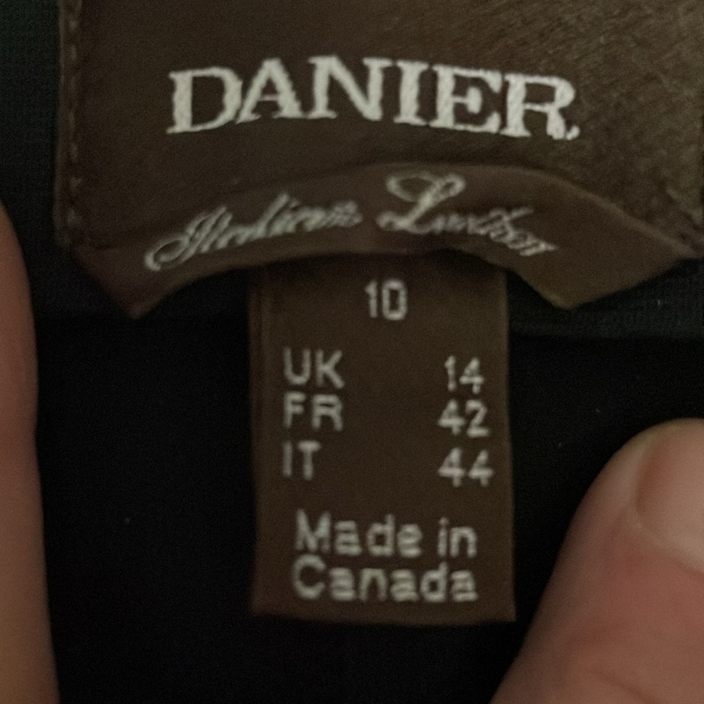 Danier Black Pants with Leather Trim and size ankle slits - Picture 3 of 9
